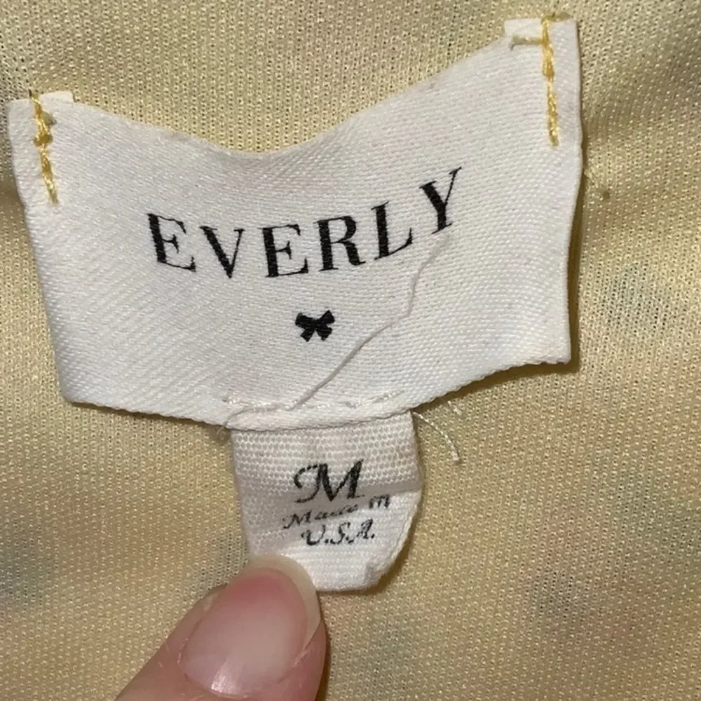 Anthro Everly Yellow Floral Romper Surplice Open Back Mini M Feminine Coquette
